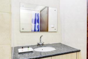 Fotografie z fotogalerie ubytování Townhouse OAK Nilay Residency v destinaci Chandaka
