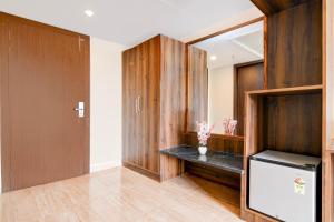 Fotografie z fotogalerie ubytování Townhouse OAK Nilay Residency v destinaci Chandaka