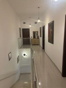 Gambar di galeri bagi سحر المحيط لتأجير بيوت العطلات ocean magic luxury 4BR villa with privet pool, direct sea view,sharm-Al Dana Villa, Al Dana island by ocean magic holiday homes di Adh Dhayd