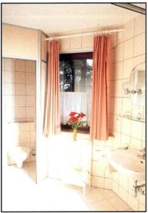 Ванна кімната в Hotel Morgensonne