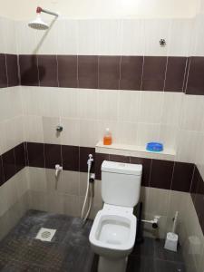 Ένα μπάνιο στο Mtwapa MJ Luxury Apartments