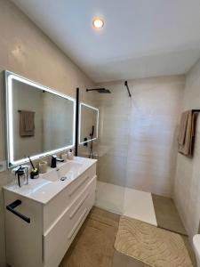 Ένα μπάνιο στο Casa sana