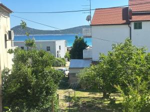 Afbeelding uit fotogalerij van Apartmani Mira in Vodice