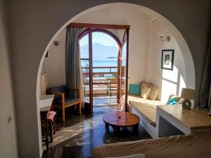 Posezení v ubytování Dilina Guesthouse - Alkioni