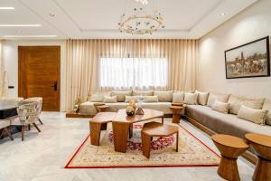 Posezení v ubytování Sumptuous family villa, Pool, 4 suites