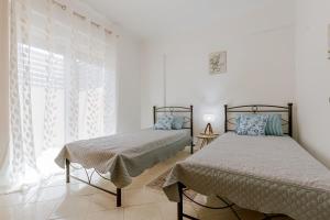 Φωτογραφία από το άλμπουμ του Zipari Oasis Modern Comforts with Stunning Views σε Zipárion +24 φωτογραφίες