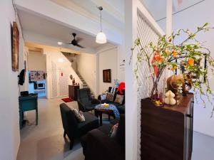 Χώρος καθιστικού στο Georgetown Kyash House 23