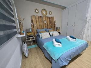 Postel nebo postele na pokoji v ubytování Superbe appartement avec solarium et piscine communautaire + 28 fotografií