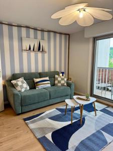 Afbeelding uit fotogalerij van Le Bleu Marine, grand studio au calme, à 2 pas du lac ! in Gérardmer