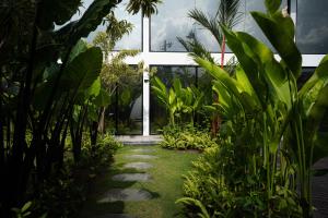 Zahrada ubytování Duplex Living Canggu 2Floor Apartments with Pool Access