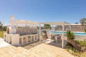 Πισίνα στο ή κοντά στο Villa Dama