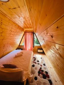 Postel nebo postele na pokoji v ubytování Casa Ursu + 37 fotografií