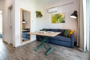 Posezení v ubytování Ethra Apartment