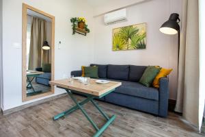 Posezení v ubytování Ethra Apartment