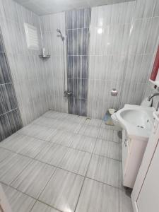 A bathroom at VATAN SUİT Még 9 kép