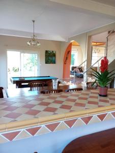 Biliár nebo kulečník v ubytování Villa Bella avec piscine chauffée Plaine des Cafres
