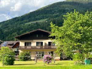 Výhľad na hory alebo výhľad na hory priamo z apartmánu + 16 fotografií