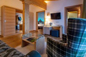 Telewizja i/lub zestaw kina domowego w obiekcie Hotel Seelos
