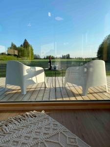 Galeriebild der Unterkunft Riverside tiny house with hot tub Pärnu lähedal 