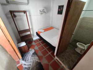Cabaña Gaia Rodadero的一间浴室