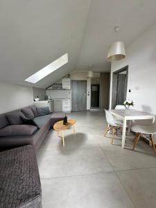 Kuchyňa alebo kuchynka v ubytovaní Willa Dobryłko II -Apartamenty
