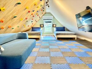 Χώρος καθιστικού στο *NEW* HotTub, ClimbingWall, FullyFenced, EVcharger