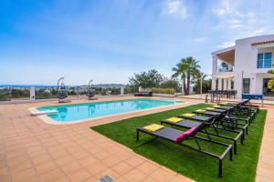 The swimming pool at or close to Villa Views Can Funtasa II