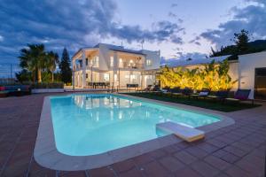 The swimming pool at or close to Villa Views Can Funtasa II