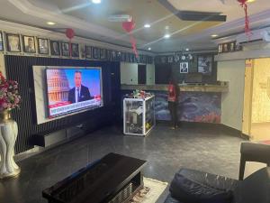 Gallery image of GRAND PARK HOTEL AND SUITEs in Egbe