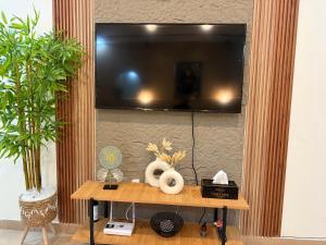 Siyôrô Meublée TV 또는 엔터테인먼트 센터