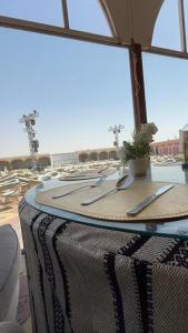 Fotografie z fotogalerie ubytování Sunset Desert Safari Luxury Overnight camps v destinaci Hunaywah