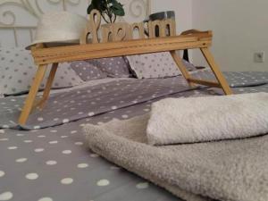 Ένα ή περισσότερα κρεβάτια σε δωμάτιο στο Apartment Suzi - Duplex One bedroom Apartment