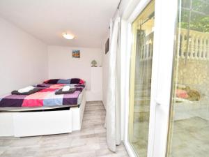 Gallery image of Apartments Robi & Kristina - One Bedroom Apartment with Sea View A1 in Benkovac +10 photos