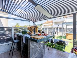 Posezení v ubytování Apartment Merita - Two Bedroom Apartment with Balcony