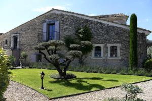 Zahrada ubytování Bastide des Demoiselles + 37 fotografií