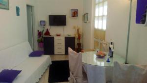 TV a/nebo společenská místnost v ubytování Kameni Val