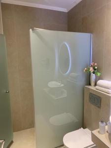 luxury studios & apartments Athanasias的一间浴室