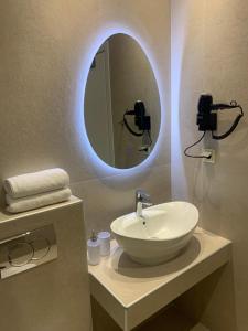 luxury studios & apartments Athanasias的一间浴室