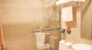 Koupelna v ubytování GreenTree Alliance Yichang East Yichang Station Hotel + 22 fotografií