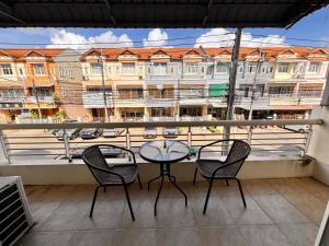 Balkón nebo terasa v ubytování Tropikathu Guest House