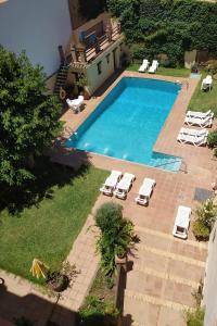 Bazén v ubytování Hotel Paris nebo v jeho okolí