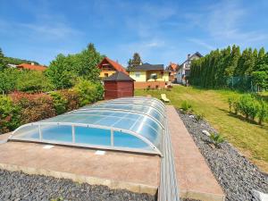 Fotografie z fotogalerie ubytování no 68 holiday house Tünde with covered swimming pool v destinaci Balatongyörök