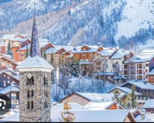 Nespecifikovaný výhled na hory nebo výhled na hory při pohledu z apartmánu