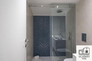 Ένα μπάνιο στο 14th Street Villa - Espinho +65 φωτογραφίες