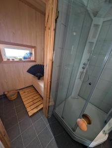 Ένα μπάνιο στο Hyggelig Blikk - Mountain Cabin with Sauna & Ski Access +48 φωτογραφίες