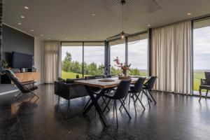 Klettasel Villa by Ourhotels電視和／或娛樂中心