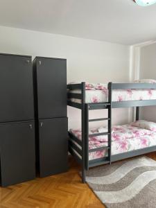 Postel nebo postele na pokoji v ubytování One Love 2