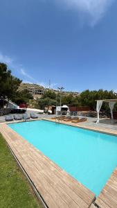 Бассейн в Kallithea Residence или поблизости