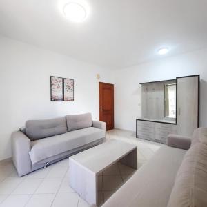 Amarildo Hotel的休息区