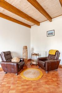 Posezení v ubytování Gîte du Dolmen + 22 fotografií